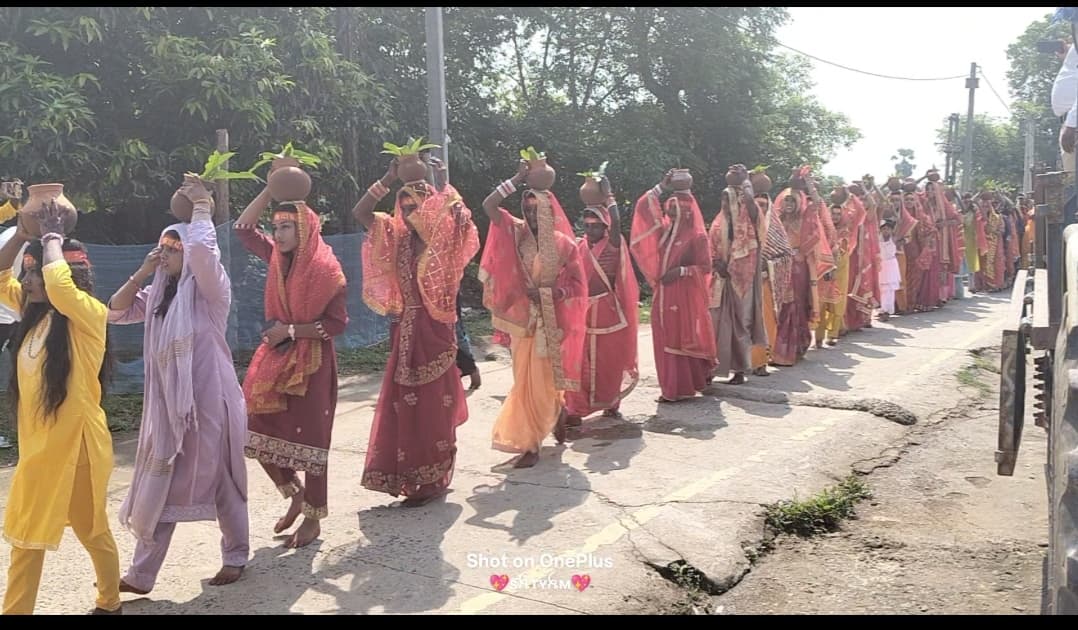 लक्ष्मीपुर में 48 घंटे के अखंड रामधुन का शुभारंभ, 201 कन्याओं ने निकाली कलश शोभायात्रा