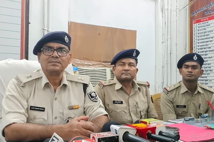 पचरुखी हत्याकांड: STF और पुलिस की संयुक्त कार्रवाई में 2 अभियुक्त गिरफ्तार, हत्या में प्रयुक्त पिस्तौल के साथ हथियार सप्लायर भी धराया