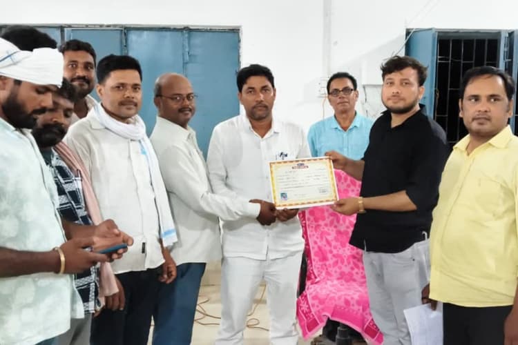 कैमूर: सिरहीरा पैक्स चुनाव में कुमेश सिंह की बड़ी जीत, 531 वोटों से बरकरार रखा अध्यक्ष पद