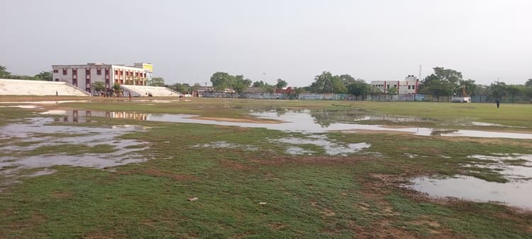 देर रात आंधी-बारिश का तांडव, भीषण गर्मी से मिली राहत पर घंटों गुल रही बिजली