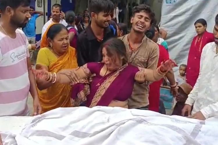 जहानाबाद में पटना-गया NH-22 पर भीषण सड़क हादसा, एक की मौत 4 घायल