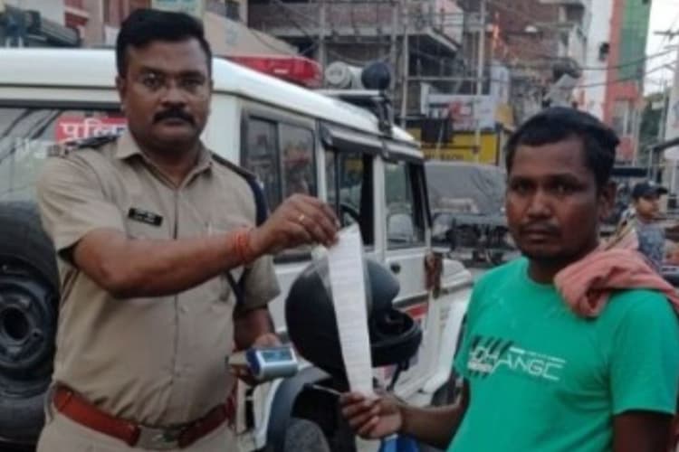 Jehanabad News: बिना ड्राइविंग लाइसेंस चल रही गाड़ियों पर सख्ती, एक हफ्ते में 10 लाख का जुर्माना वसूला