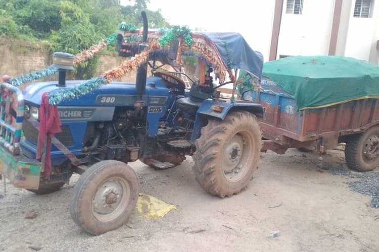 Sheikhpura News: बरबीघा में अवैध खनिज ढुलाई पर कार्रवाई, चार ट्रैक्टर चालकों पर प्राथमिकी दर्ज