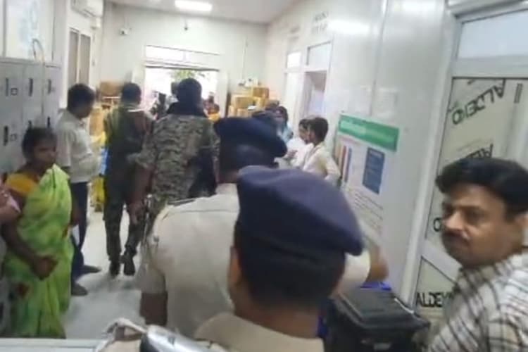 Jehanabad News: दीपक हत्याकांड का मुख्य आरोपी विक्कू उर्फ रावण न्यायिक हिरासत में भेजा गया
