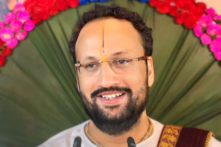 Jehanabad News: वैना में सात दिवसीय श्रीमद्भागवत कथा का समापन, भारी संख्या में जुटे श्रद्धालु
