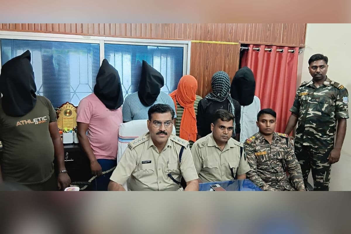 बोकारो : अमलो रेलवे साइडिंग में गर्भवती महिला की मौत पर बवाल, लोगों ने किया सड़क जाम, छह आरोपी गिरफ्तार