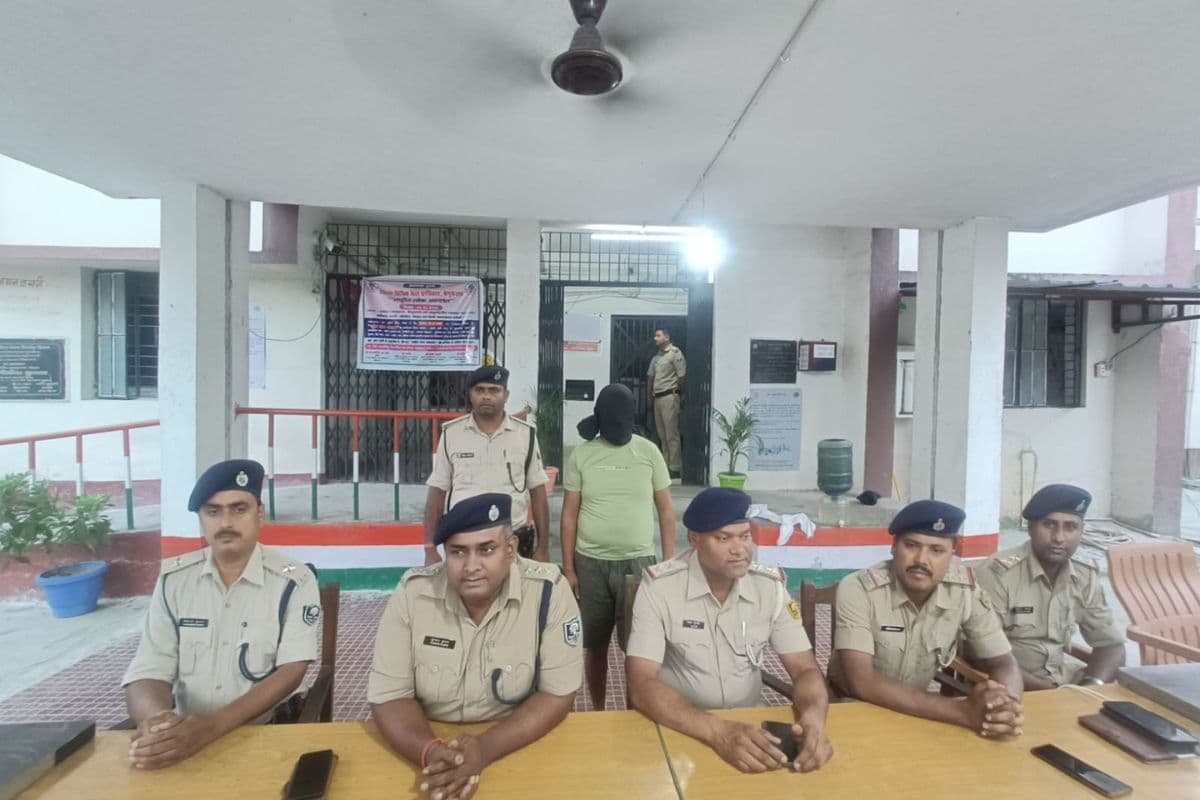 Begusarai News: अनुकंपा की नौकरी के लालच में भाई बना कातिल, बखरी पुलिस ने रोबिन सिंह हत्याकांड का किया खुलासा