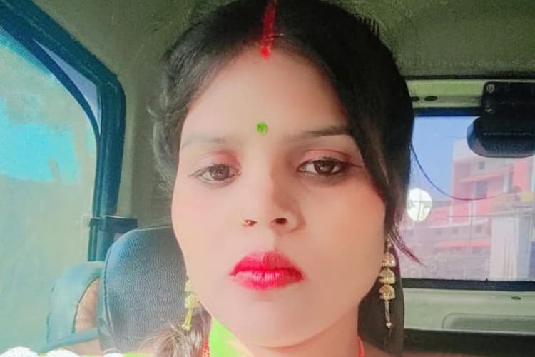 Gopalganj News: दहेज की मांग पूरी नहीं होने पर विवाहिता की हत्या का आरोप, फंदे से लटका मिला शव