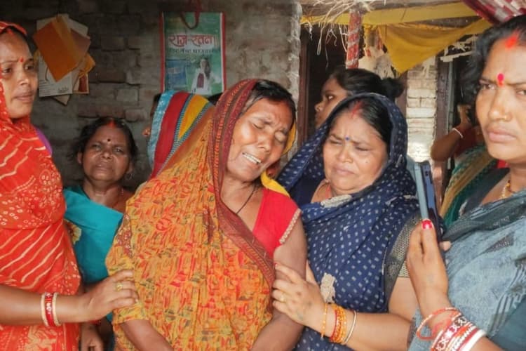 Saran News: गड़खा में बाइक की टक्कर से साइकिल सवार मजदूर की मौत, काम पर जाते समय हुआ हादसा