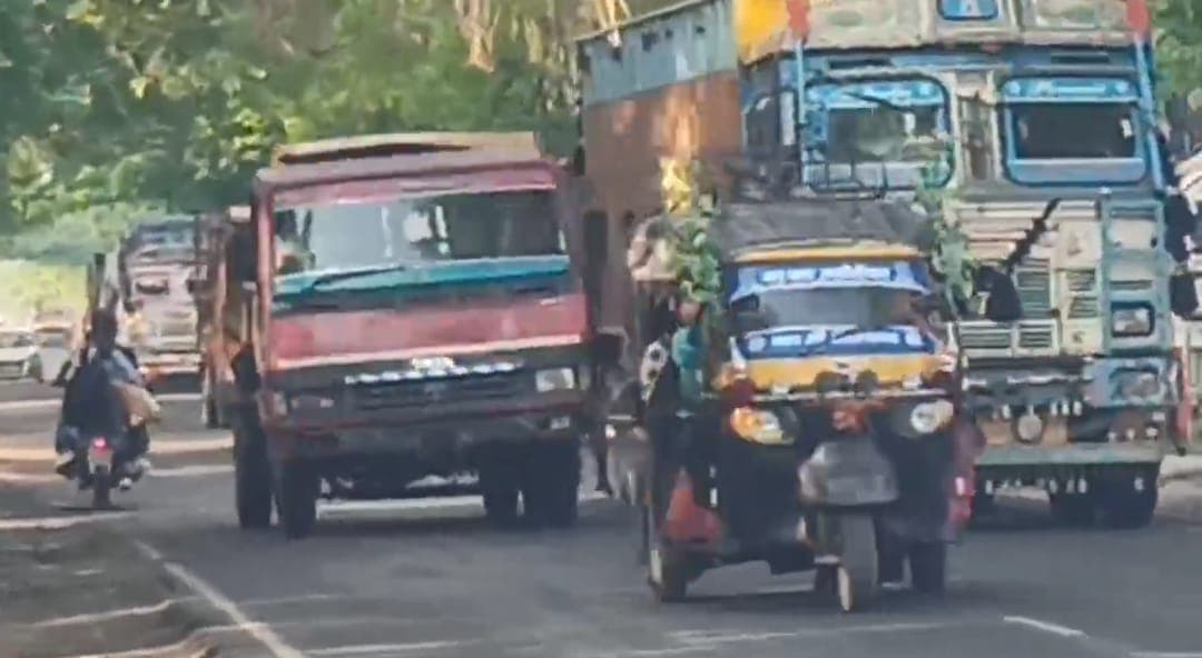 सुल्तानगंज-देवघर स्टेट हाईवे में जाम से लोग परेशान