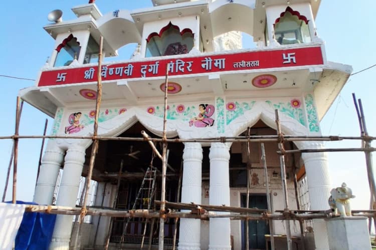 लखीसराय में 100 फीट ऊंचे मंदिर में उमड़ रही आस्था, नवरात्र में लगता है भक्तों का महाकुंभ