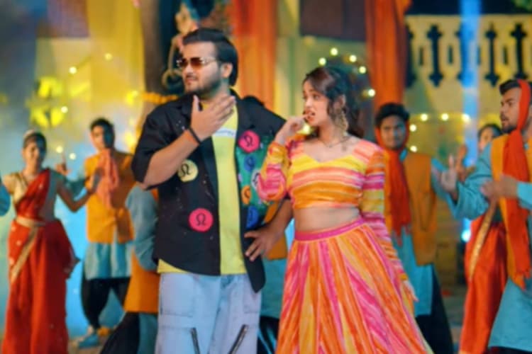 ‘कुरुतिया के हुकवा’ गाने ने मचाया धमाल, अरविंद अकेला कल्लू और नीलम गिरी की जोड़ी फिर हुई वायरल