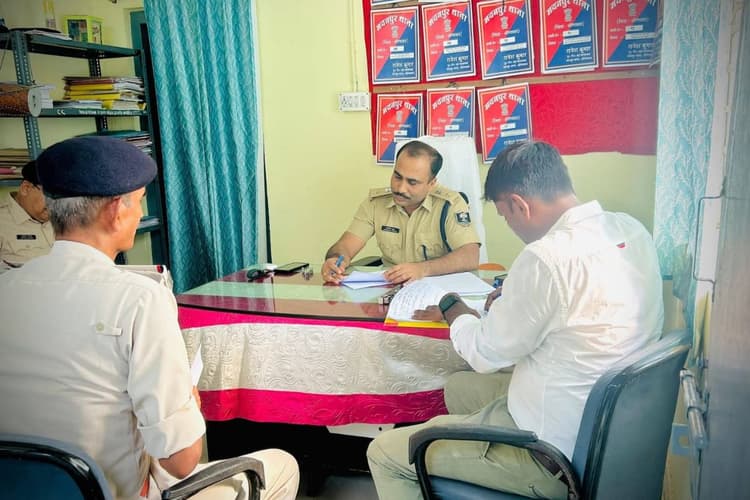 Aurangabad News: अपराध नियंत्रण पर एसपी सख्त: गंभीर मामलों के निष्पादन में लापरवाही पर गाज गिरना तय