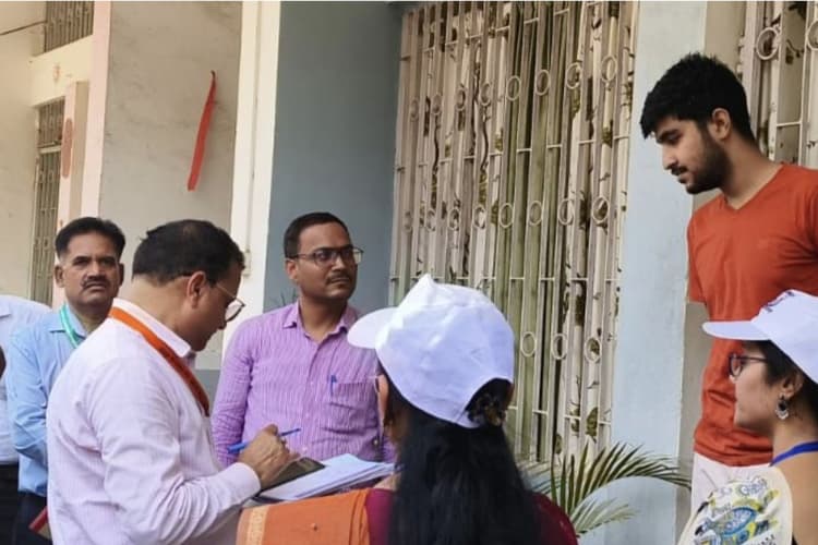 औरंगाबाद पहुंचे उप महारजिस्ट्रार, मकान सूचीकरण की परखी जमीनी हकीकत