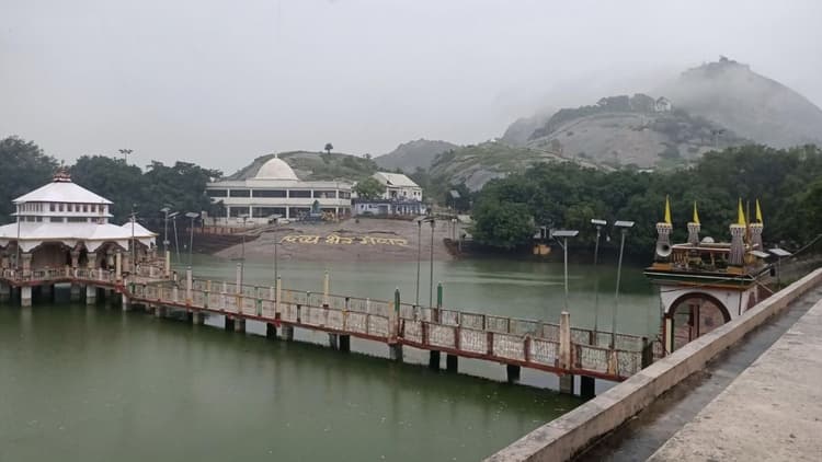 बांका के मंदार धाम में उमड़ रही श्रद्धालुओं की भीड़, भगवान मधुसूदन के दरबार में गूंजेगी आरती