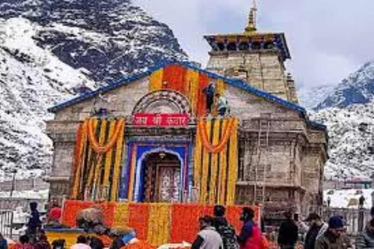 Bettiah: चंपारण के जांबाजों का अनूठा संकल्प, साइकिल और स्केटिंग से केदारनाथ की यात्रा शुरू