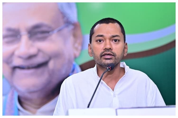 Bettiah News: निशांत कुमार की सद्भाव यात्रा को लेकर युवाओं में भारी क्रेज, यात्रा पर टिकी सबकी नजरें