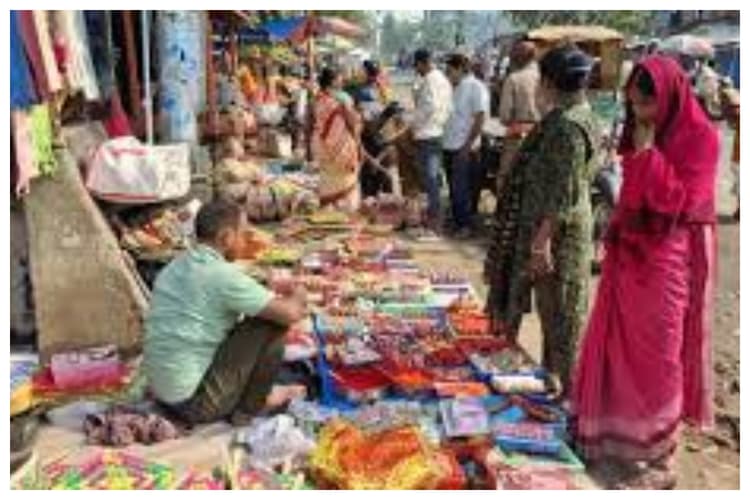 Bettiah News: विकास का दावा करने वाले जनप्रतिनिधि भूले सिकटा बाजार,पानी को तरस रहे लोग