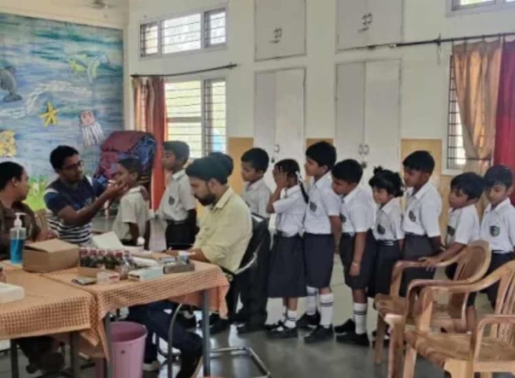 बेतिया : सरकारी स्कूलों में बच्चों की होगी नियमित स्वास्थ्य जांच, डीपीओ ने सिविल सर्जन को लिखा पत्र