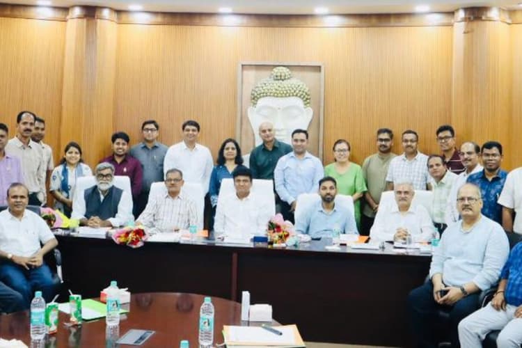 केंद्रीय विश्वविद्यालय झारखंड: IQAC बैठक में शैक्षणिक, अनुसंधान और प्रशासनिक उत्कृष्टता पर सबसे अधिक जोर