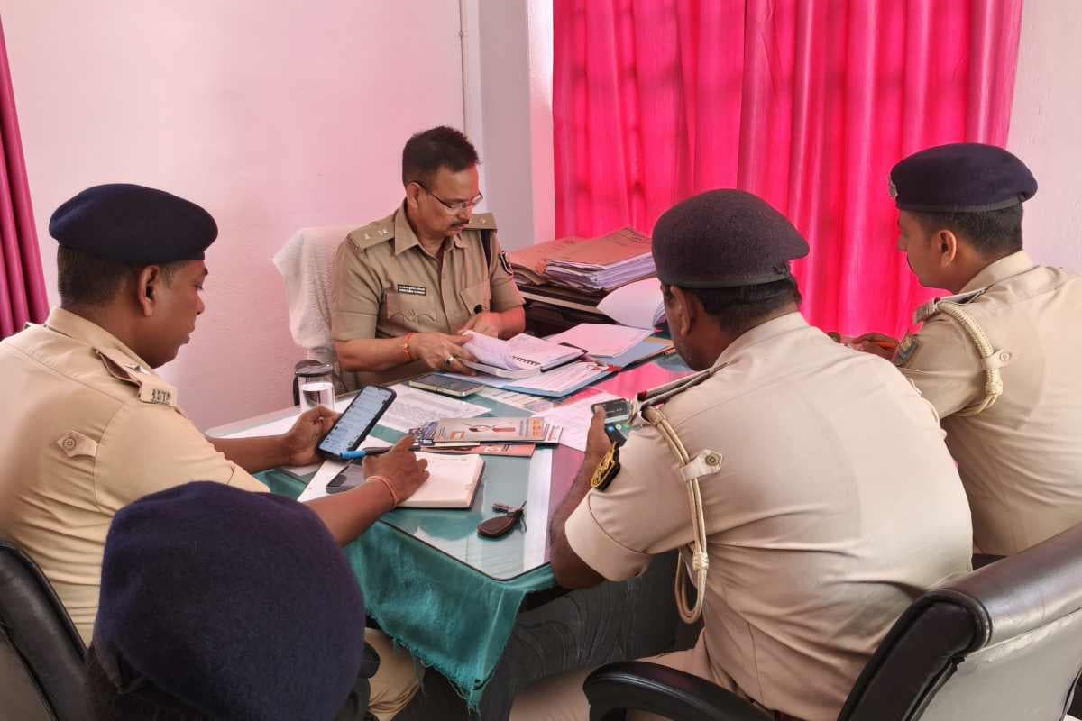 दरभंगा: सिटी एसपी ने की समीक्षा बैठक, लंबित मामलों को तेजी से निपटाने का दिया निर्देश