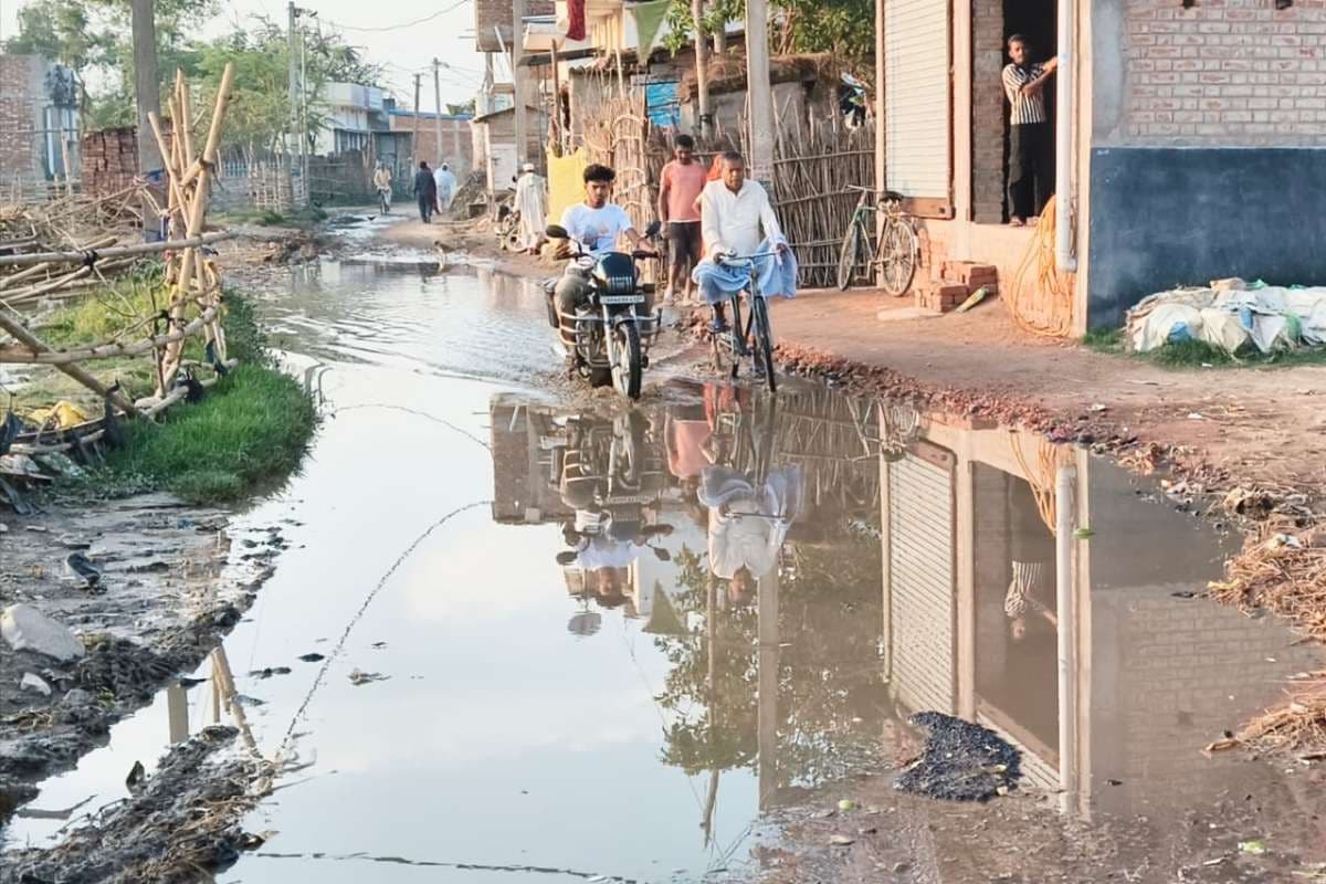 Darbhanga News jale rain water logging problem narauch village drainage system