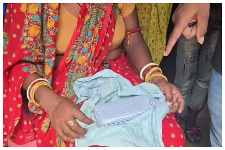 Darbhanga News: कमतौल में टप्पेबाजों का तांडव, महिला को ₹2 लाख का लालच देकर उड़ाए मेहनत के ₹40 हजार