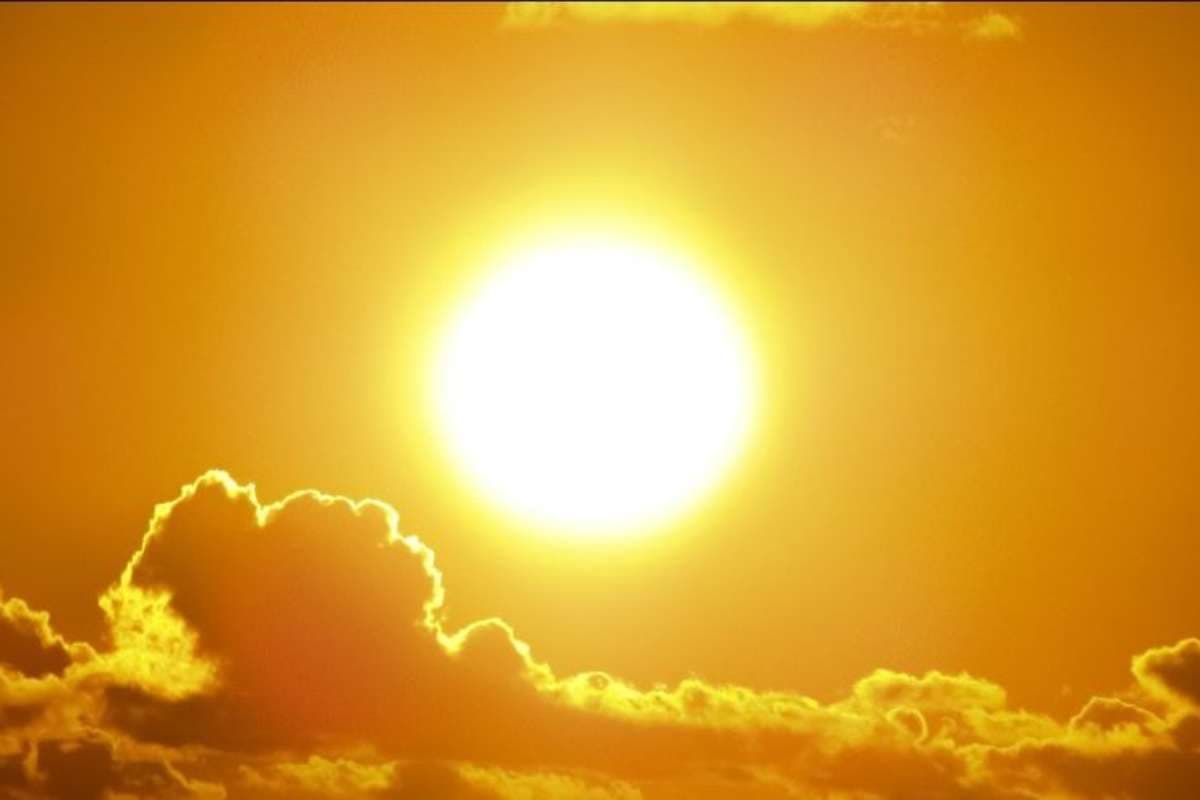 Sitamarhi Weather Update: सीतामढ़ी में आज साफ रहेगा आसमान, हल्के बादलों के बीच सताएगी चिलचिलाती धूप