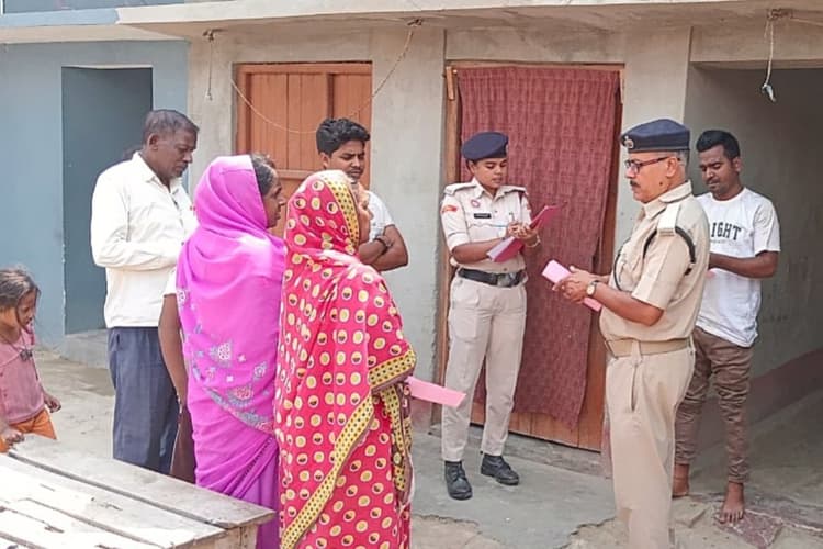 हाजीपुर में अग्निशमन विभाग अलर्ट, ग्रामीणों को बताए अग्निकांड से बचाव के उपाय