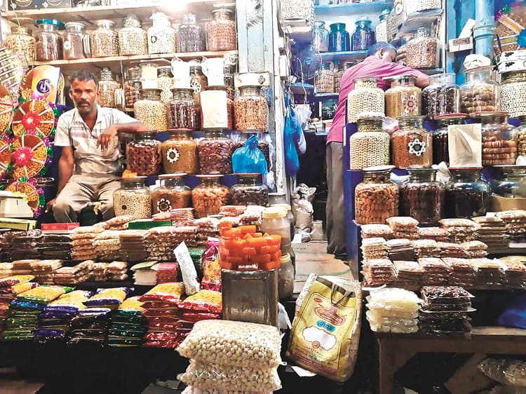 गया मंडी अपडेट : मेवों और फलों की कीमतों ने बिगाड़ा आम आदमी का बजट, आम 120 तो पिस्ता 2800 रुपये किलो तक पहुंचा