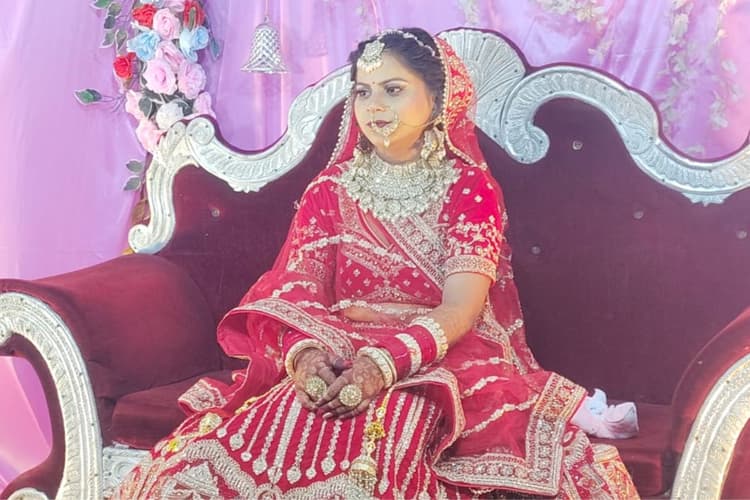 Hazaribagh: हेसागढ़ा में नवविवाहिता की संदिग्ध मौत, मायके वालों ने लगाया हत्या का आरोप