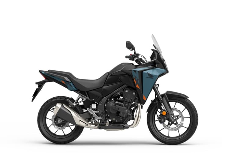 Honda की नई NX500 बाइक में मिला स्मार्ट E-Clutch सिस्टम, जानें कीमत और फीचर्स