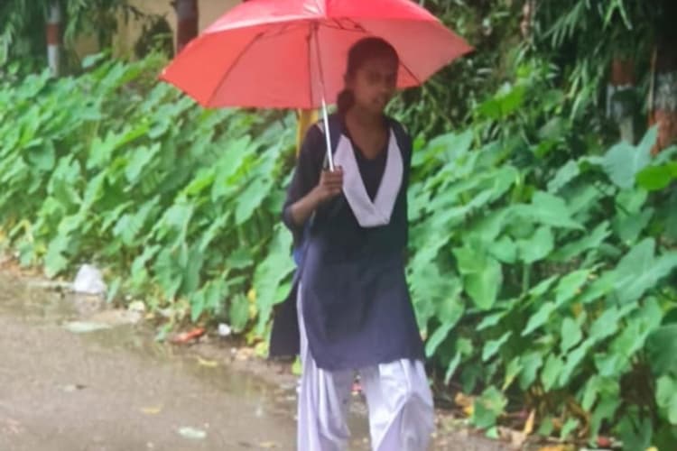 किशनगंज में झमाझम बारिश से बदला मौसम, किसानों के चेहरे पर लौटी मुस्कान