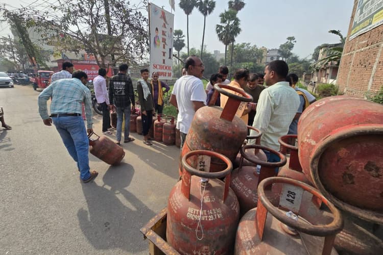 LPG कंज्यूमर्स जल्द कराएं ई-केवाईसी, नहीं तो जून के बाद रुक सकती है सब्सिडी