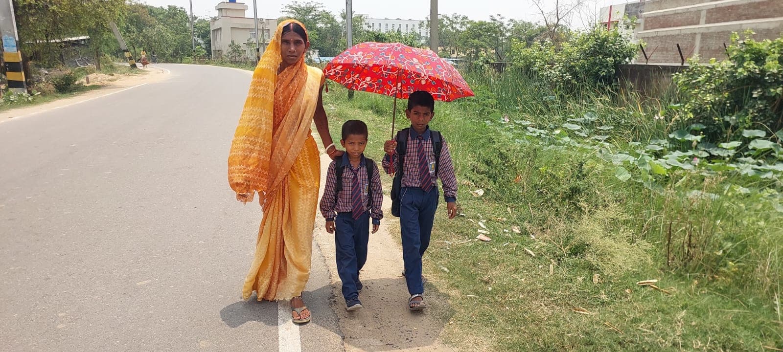 लखीसराय में लोग 11 बजे तक निपटा रहे जरूरी काम, भीषण गर्मी से जनजीवन बेहाल