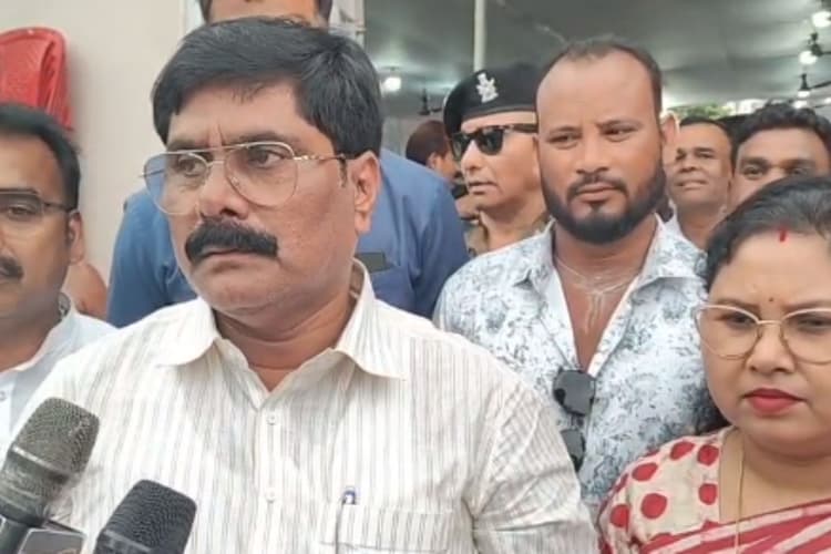 'परिवार के साथ बेटे की तरह खड़ा हूं'… झारखंड के पूर्व मंत्री माधव सिंह की श्रद्धांजलि सभा में बोले मंत्री योगेंद्र प्रसाद