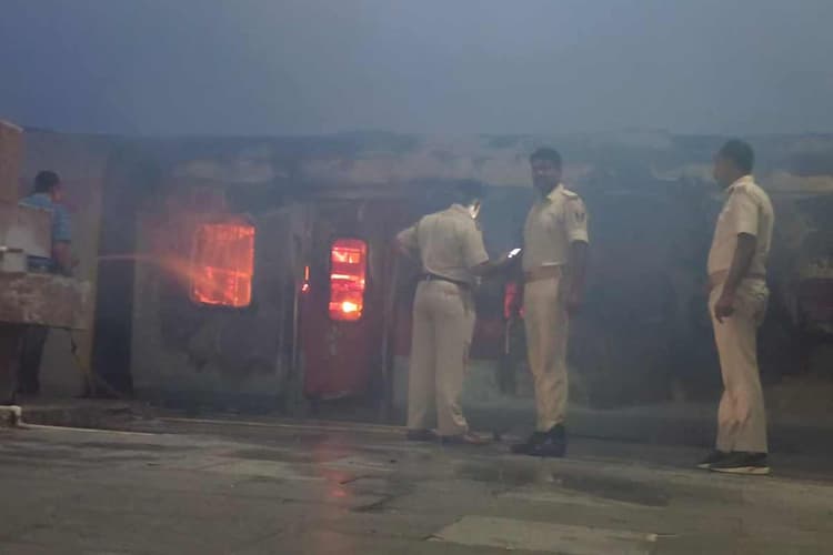 मधुबनी: स्टेशन पर फिर सुलगने लगी ट्रेनें, 4 साल पुराने हादसे की यादें हुईं ताजा