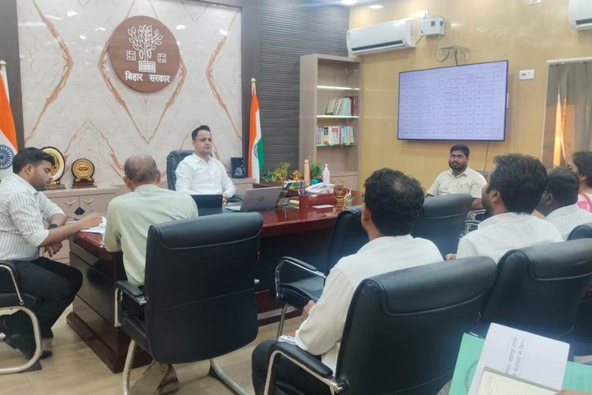 Madhubani News dm anand sharma reviews top 10 development schemes phed electricity irrigation