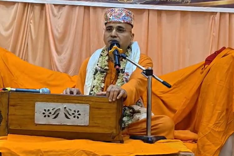 मधुबनी: इस्कॉन का पुण्यम महोत्सव, सुंदर गोपाल प्रभु की कथा सुन मंत्रमुग्ध हुए लोग