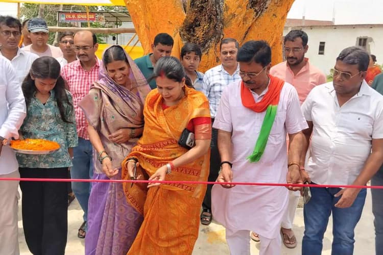 मोतिहारी: छठ व्रतियों को नगर निगम की बड़ी सौगात, बंजरिया में घाट और सेल्फी पॉइंट तैयार