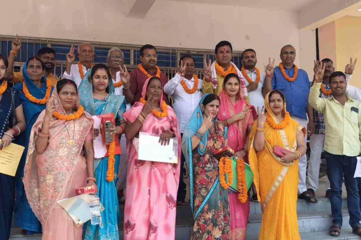 मोतिहारी: अरेराज नगर पंचायत चुनाव शांतिपूर्ण संपन्न, निर्विरोध चुने गए तीनों उम्मीदवार