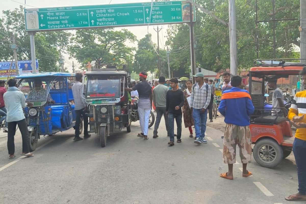 Motihari News auto e rickshaw strike tax hike municipal corporation passengers trouble