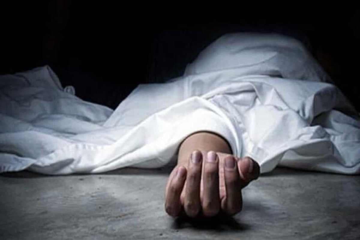 मोतिहारी: 80 फीट ऊंचे मोबाइल टावर पर फंदे से लटका मिला युवक का शव, नेपाल का था रहने वाला