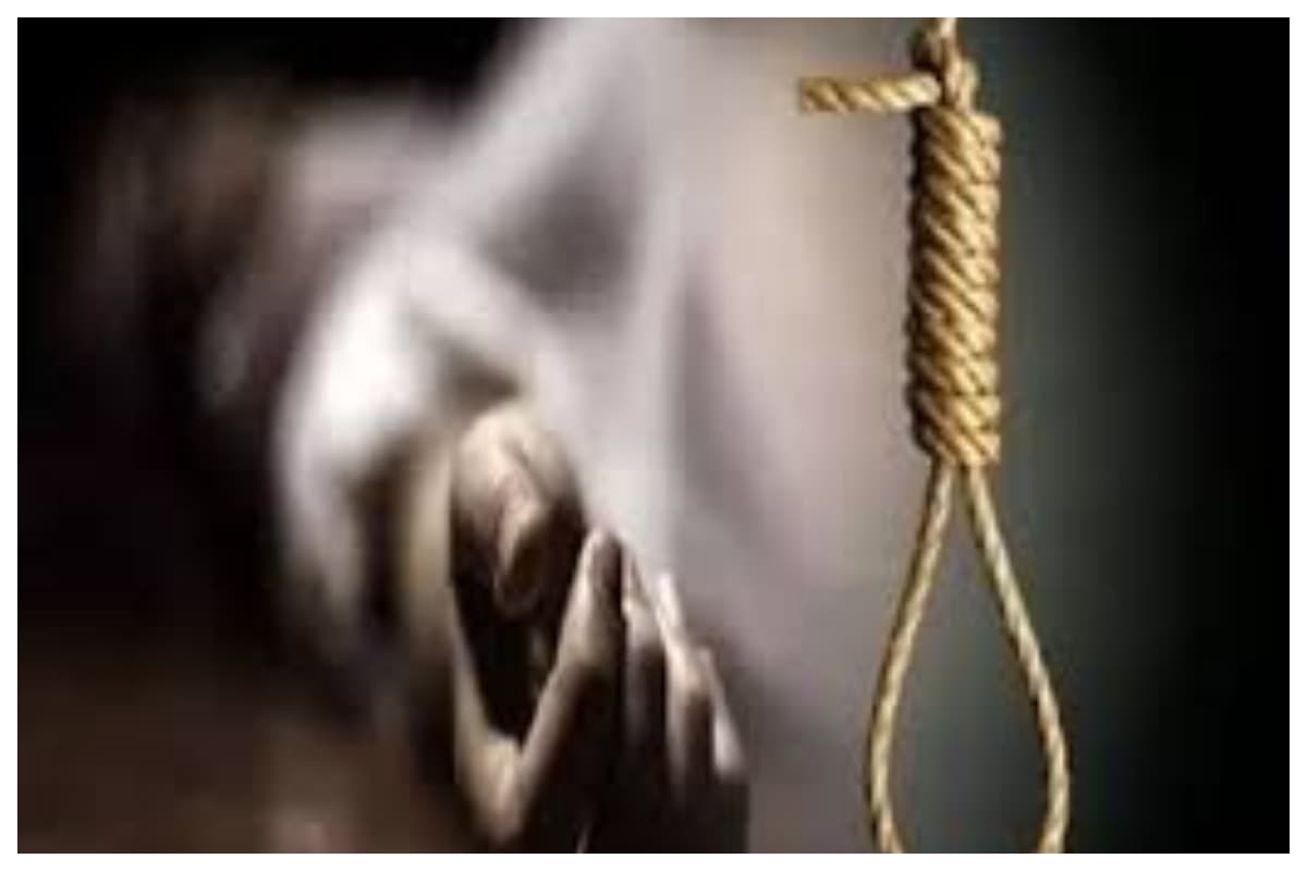 Motihari News-youth-found-hanging-inside-house-police-investigation