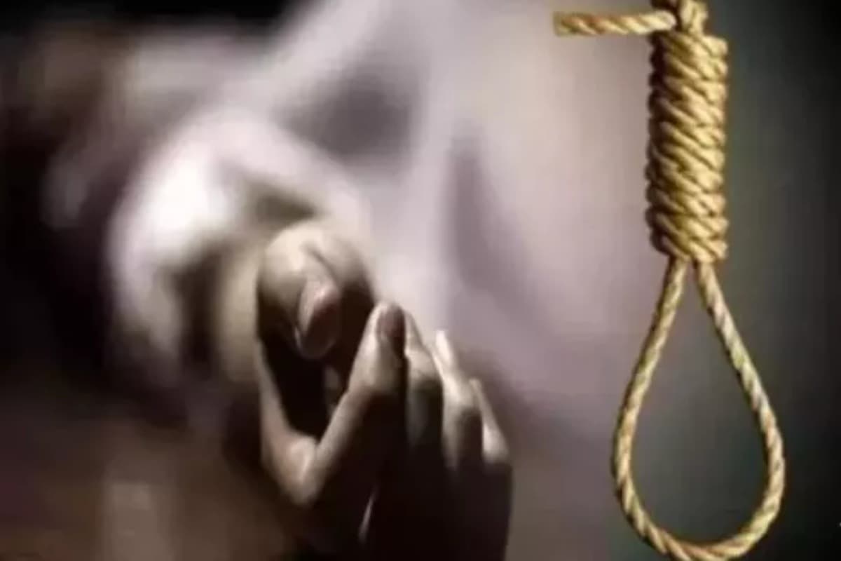 Muzaffarpur: लीची गाछी से लटका मिला नाबालिग का शव, पूछताछ में जुटी पुलिस