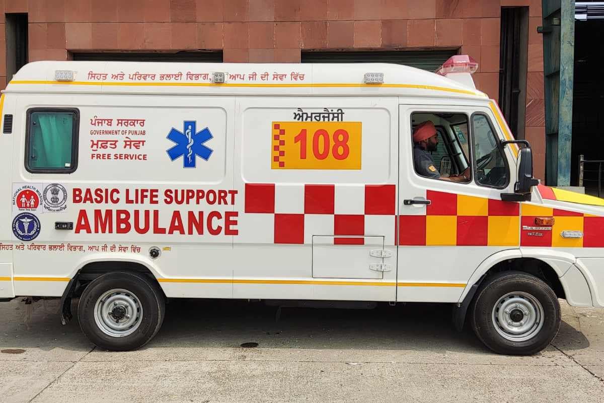 मुजफ्फरपुर: चमकी बुखार और मातृ मृत्यु दर पर प्रहार, अलर्ट मोड पर 76 एंबुलेंस