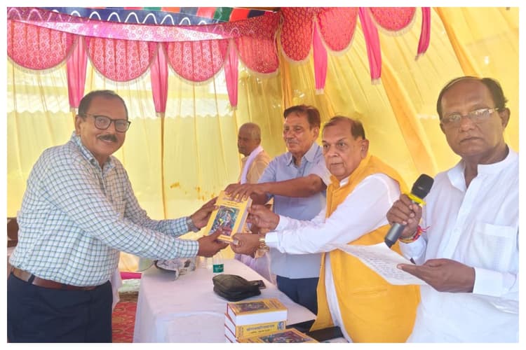 Muzaffarpur News: पियर में जुटे सीनियर सिटीजन, संगठन को मजबूत करने का संकल्प