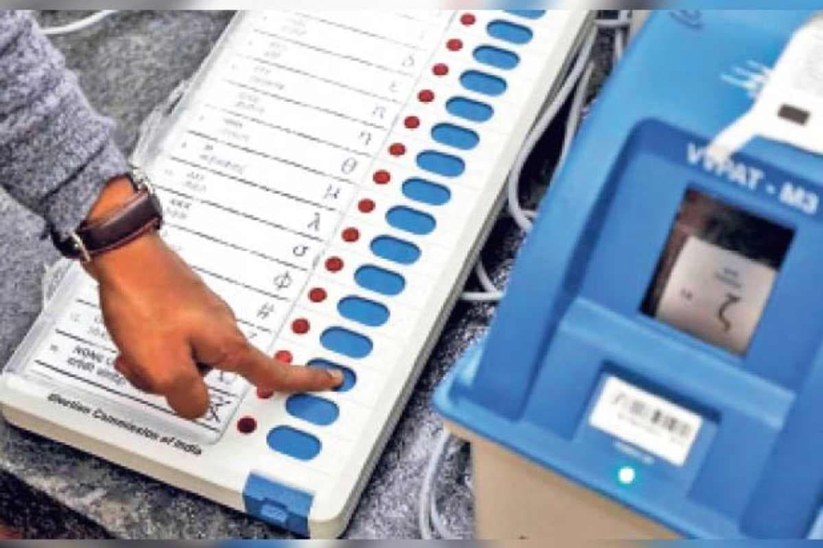 मुजफ्फरपुर: पंचायत चुनाव को लेकर सरगर्मी तेज, हैदराबाद से मंगाई जाएंगी मल्टी पोस्ट ईवीएम