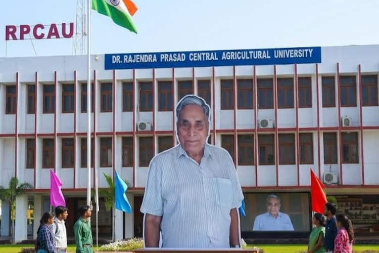 Muzaffarpur: मिट्टी के लाल डॉ. गोपालजी त्रिवेदी का निधन, हल चलाने से लेकर कुलपति तक का सफर