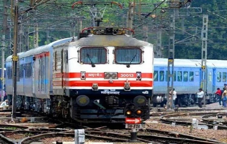 Muzaffarpur: बढ़ी मुसीबत, समस्तीपुर-दरभंगा रेल खंड पर दोहरीकरण कार्य, 15 मई तक दर्जनों ट्रेनें रद्द